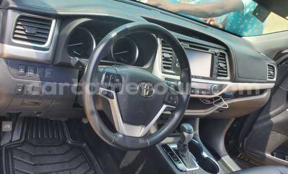 Acheter Import Voiture Toyota Highlander Noir à Douala, Littoral Cameroon Acheter Import Voiture Toyota Highlander Noir à Douala, Littoral Cameroon