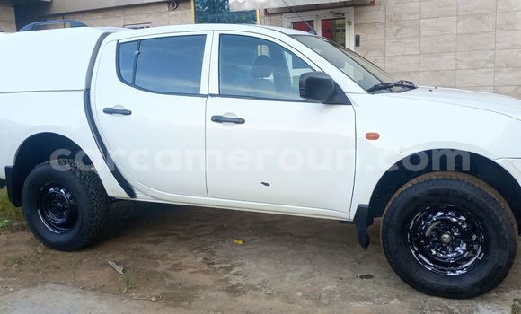 Buy Import Mitsubishi L400 White Truck in Douala in Littoral Cameroon Buy Import Mitsubishi L400 White Truck in Douala in Littoral Cameroon