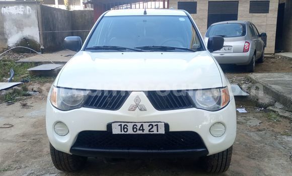Buy Import Mitsubishi L400 White Truck in Douala in Littoral Cameroon Buy Import Mitsubishi L400 White Truck in Douala in Littoral Cameroon