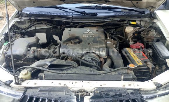 Buy Import Mitsubishi L400 White Truck in Douala in Littoral Cameroon Buy Import Mitsubishi L400 White Truck in Douala in Littoral Cameroon