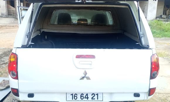 Buy Import Mitsubishi L400 White Truck in Douala in Littoral Cameroon Buy Import Mitsubishi L400 White Truck in Douala in Littoral Cameroon