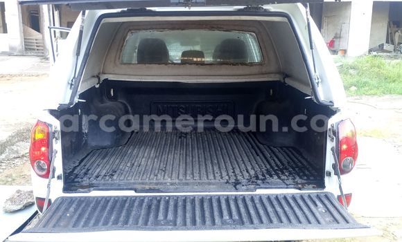 Buy Import Mitsubishi L400 White Truck in Douala in Littoral Cameroon Buy Import Mitsubishi L400 White Truck in Douala in Littoral Cameroon