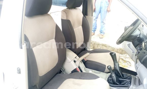 Buy Import Mitsubishi L400 White Truck in Douala in Littoral Cameroon Buy Import Mitsubishi L400 White Truck in Douala in Littoral Cameroon