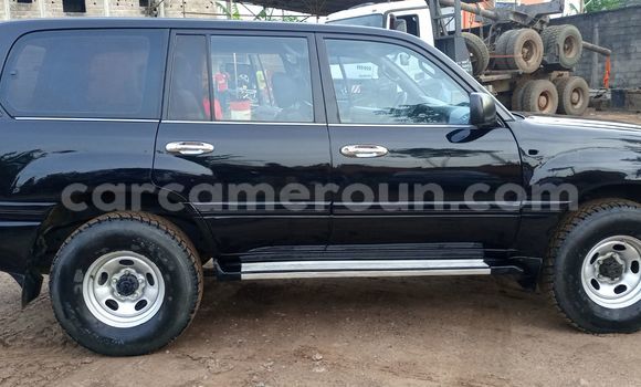 Sayi Na hannu Toyota Land Cruiser Black Mota in Douala a Ƙasar Kamaru Sayi Na hannu Toyota Land Cruiser Black Mota in Douala a Ƙasar Kamaru