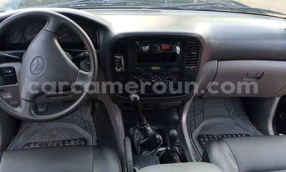 Sayi Na hannu Toyota Land Cruiser Black Mota in Douala a Ƙasar Kamaru Sayi Na hannu Toyota Land Cruiser Black Mota in Douala a Ƙasar Kamaru
