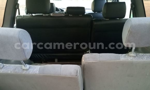 Sayi Na hannu Toyota Land Cruiser Black Mota in Douala a Ƙasar Kamaru Sayi Na hannu Toyota Land Cruiser Black Mota in Douala a Ƙasar Kamaru