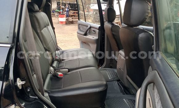 Sayi Na hannu Toyota Land Cruiser Black Mota in Douala a Ƙasar Kamaru Sayi Na hannu Toyota Land Cruiser Black Mota in Douala a Ƙasar Kamaru