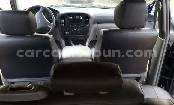 Sayi Na hannu Toyota Land Cruiser Black Mota in Douala a Ƙasar Kamaru Sayi Na hannu Toyota Land Cruiser Black Mota in Douala a Ƙasar Kamaru