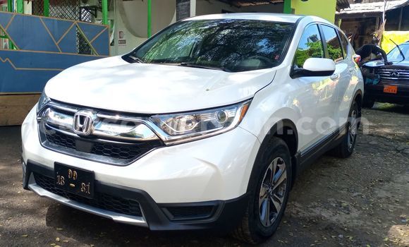 Sayi Imported Honda CR–V White Mota in Douala a Ƙasar Kamaru Sayi Imported Honda CR–V White Mota in Douala a Ƙasar Kamaru