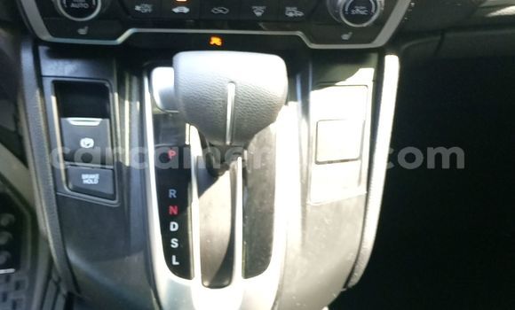 Sayi Imported Honda CR–V White Mota in Douala a Ƙasar Kamaru Sayi Imported Honda CR–V White Mota in Douala a Ƙasar Kamaru