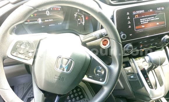 Sayi Imported Honda CR–V White Mota in Douala a Ƙasar Kamaru Sayi Imported Honda CR–V White Mota in Douala a Ƙasar Kamaru