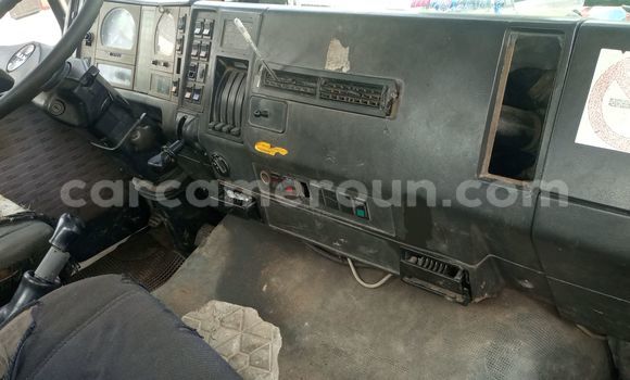 Sayi Na hannu Man Silent White Babbar mota in Douala a Ƙasar Kamaru Sayi Na hannu Man Silent White Babbar mota in Douala a Ƙasar Kamaru