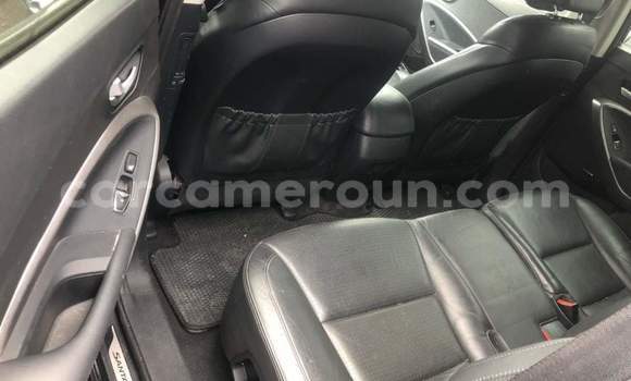 Sayi Na hannu Hyundai Santa Fe Black Mota in Yaounde a Babban Kamaru Sayi Na hannu Hyundai Santa Fe Black Mota in Yaounde a Babban Kamaru