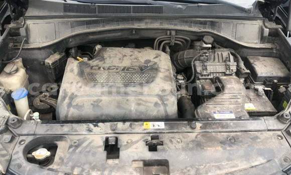 Sayi Na hannu Hyundai Santa Fe Black Mota in Yaounde a Babban Kamaru Sayi Na hannu Hyundai Santa Fe Black Mota in Yaounde a Babban Kamaru