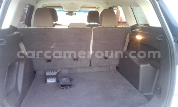 Sayi Na hannu Ford Escape White Mota in Douala a Ƙasar Kamaru Sayi Na hannu Ford Escape White Mota in Douala a Ƙasar Kamaru