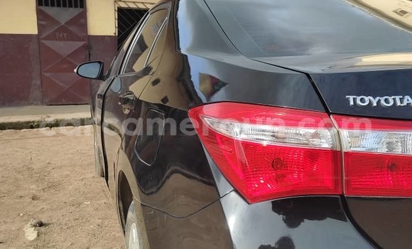 Sayi Na hannu Toyota Corolla Black Mota in Douala a Ƙasar Kamaru Sayi Na hannu Toyota Corolla Black Mota in Douala a Ƙasar Kamaru