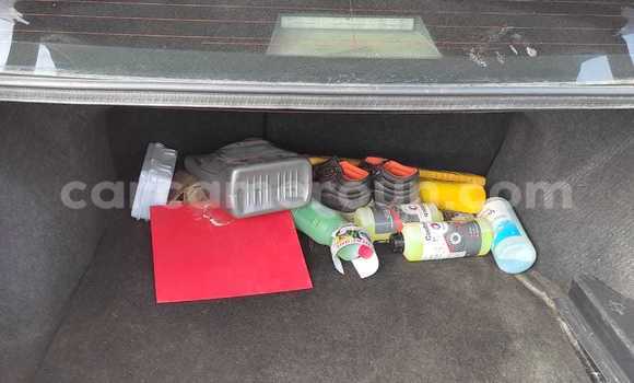 Sayi Na hannu Toyota Corolla Black Mota in Douala a Ƙasar Kamaru Sayi Na hannu Toyota Corolla Black Mota in Douala a Ƙasar Kamaru