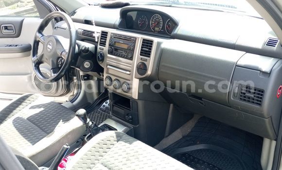 Sayi Imported Nissan X–Trail Azurfa Mota in Douala a Ƙasar Kamaru Sayi Imported Nissan X–Trail Azurfa Mota in Douala a Ƙasar Kamaru