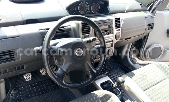 Sayi Imported Nissan X–Trail Azurfa Mota in Douala a Ƙasar Kamaru Sayi Imported Nissan X–Trail Azurfa Mota in Douala a Ƙasar Kamaru