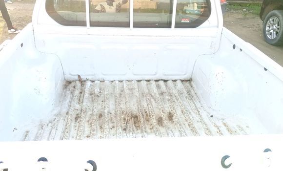 Buy Used Mitsubishi L400 White Truck in Douala in Littoral Cameroon Buy Used Mitsubishi L400 White Truck in Douala in Littoral Cameroon