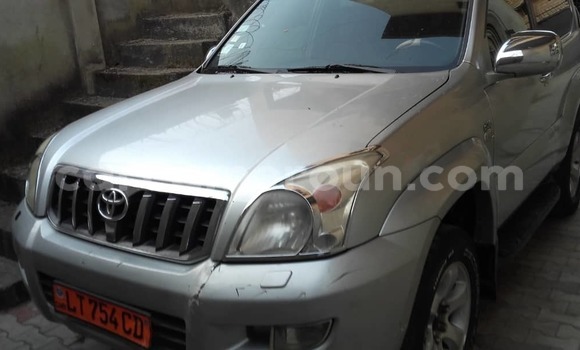 Buy Used Toyota Sienna Green Car in Douala in Littoral Cameroon Buy Used Toyota Sienna Green Car in Douala in Littoral Cameroon