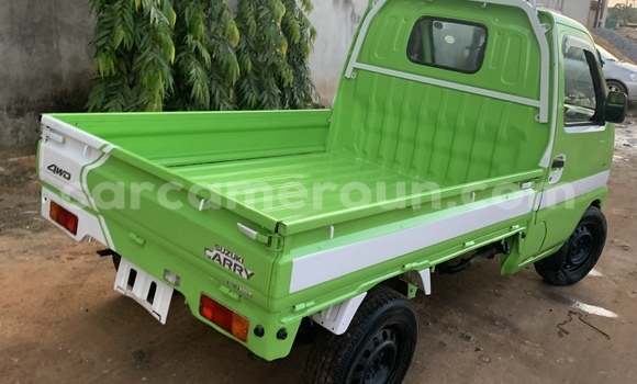Sayi Na hannu Suzuki Carry Green Babbar mota in Douala a Ƙasar Kamaru Sayi Na hannu Suzuki Carry Green Babbar mota in Douala a Ƙasar Kamaru