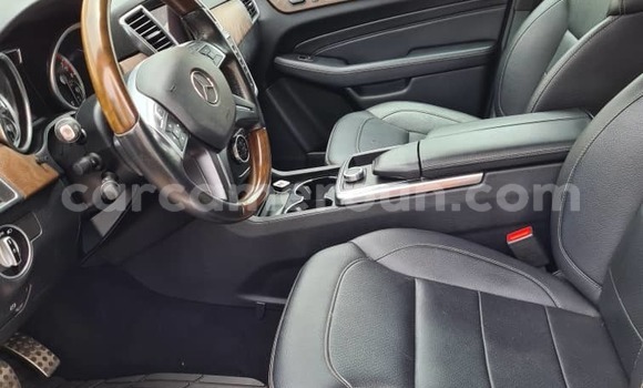 Buy Used Mercedes‒Benz ML–Class White Car in Yaounde in Central Cameroon Buy Used Mercedes‒Benz ML–Class White Car in Yaounde in Central Cameroon