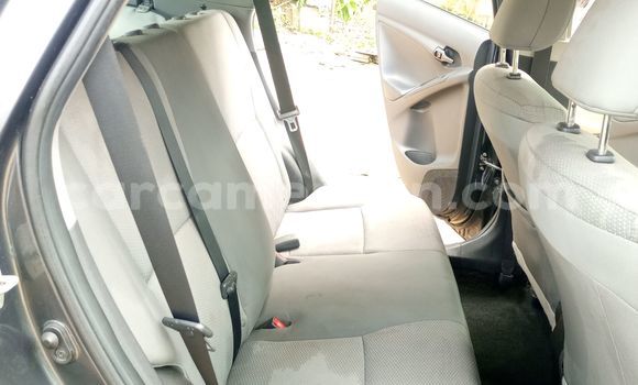 Buy Import Toyota Matrix Silver Car in Douala in Littoral Cameroon Buy Import Toyota Matrix Silver Car in Douala in Littoral Cameroon