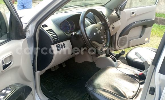 Acheter Import Utilitaire Mitsubishi L400 Gris à Douala, Littoral Cameroon Acheter Import Utilitaire Mitsubishi L400 Gris à Douala, Littoral Cameroon