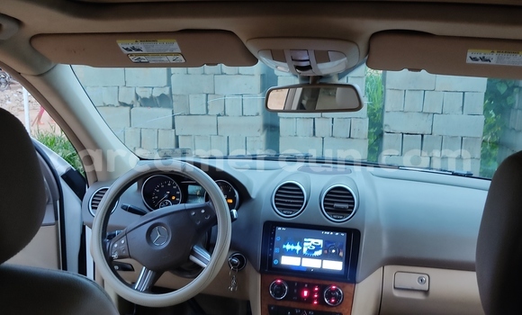 Buy Used Mercedes‒Benz ML–Class White Car in Douala in Littoral Cameroon Buy Used Mercedes‒Benz ML–Class White Car in Douala in Littoral Cameroon