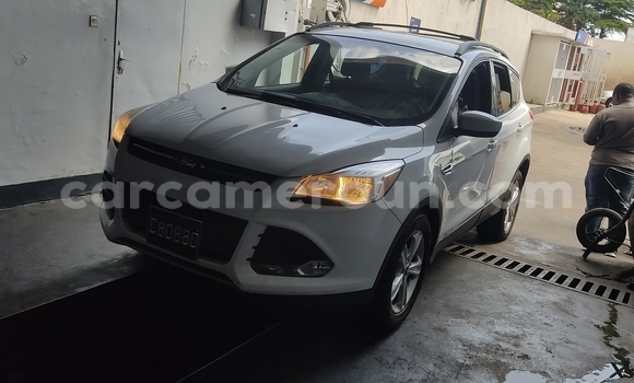 Acheter Occasion Voiture Ford Escape Blanc à Douala, Littoral Cameroon Acheter Occasion Voiture Ford Escape Blanc à Douala, Littoral Cameroon