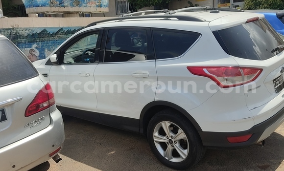 Acheter Occasion Voiture Ford Escape Blanc à Douala, Littoral Cameroon Acheter Occasion Voiture Ford Escape Blanc à Douala, Littoral Cameroon