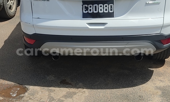 Acheter Occasion Voiture Ford Escape Blanc à Douala, Littoral Cameroon Acheter Occasion Voiture Ford Escape Blanc à Douala, Littoral Cameroon