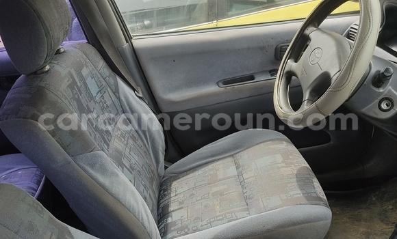 Sayi Na hannu Toyota Picnic White Mota in Douala a Ƙasar Kamaru Sayi Na hannu Toyota Picnic White Mota in Douala a Ƙasar Kamaru