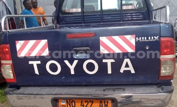 Acheter Occasion Voiture Toyota Hilux Bleu à Douala, Littoral Cameroon Acheter Occasion Voiture Toyota Hilux Bleu à Douala, Littoral Cameroon