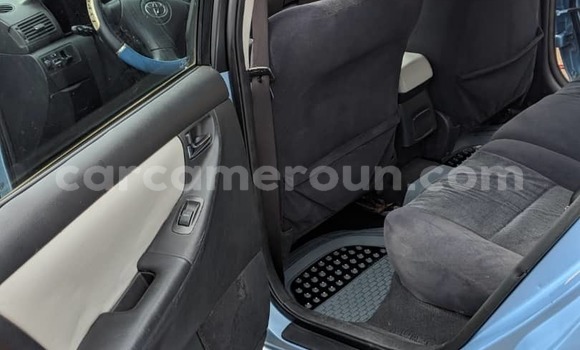Acheter Occasion Voiture Toyota Runx Bleu à Yaoundé, Central Cameroon Acheter Occasion Voiture Toyota Runx Bleu à Yaoundé, Central Cameroon