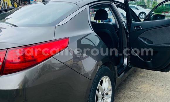 Sayi Na hannu Kia Optima Azurfa Mota in Douala a Ƙasar Kamaru Sayi Na hannu Kia Optima Azurfa Mota in Douala a Ƙasar Kamaru