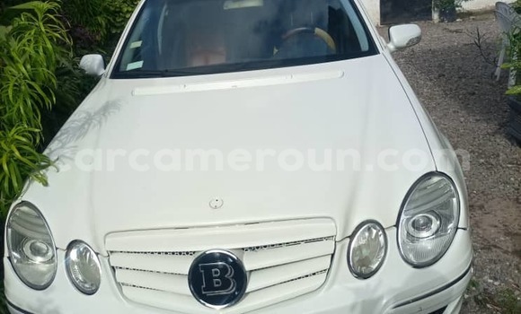 Sayi Na hannu Mercedes‒Benz E–Class White Mota in Douala a Ƙasar Kamaru Sayi Na hannu Mercedes‒Benz E–Class White Mota in Douala a Ƙasar Kamaru