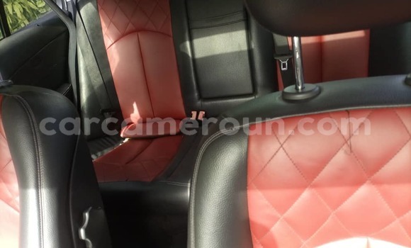 Sayi Na hannu Mercedes‒Benz E–Class White Mota in Douala a Ƙasar Kamaru Sayi Na hannu Mercedes‒Benz E–Class White Mota in Douala a Ƙasar Kamaru