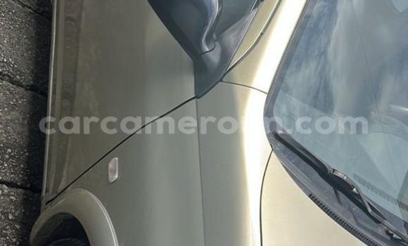 Acheter Occasion Voiture Toyota Verso Gris à Yaoundé, Central Cameroon Acheter Occasion Voiture Toyota Verso Gris à Yaoundé, Central Cameroon