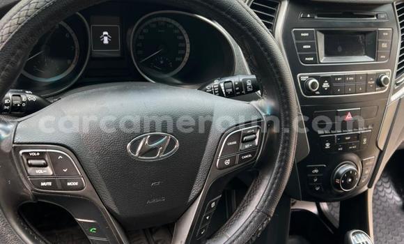 Sayi Na hannu Hyundai Santa Fe Black Mota in Douala a Ƙasar Kamaru Sayi Na hannu Hyundai Santa Fe Black Mota in Douala a Ƙasar Kamaru
