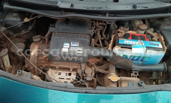 Acheter Occasion Voiture Toyota Yaris Bleu à Yaoundé, Central Cameroon Acheter Occasion Voiture Toyota Yaris Bleu à Yaoundé, Central Cameroon