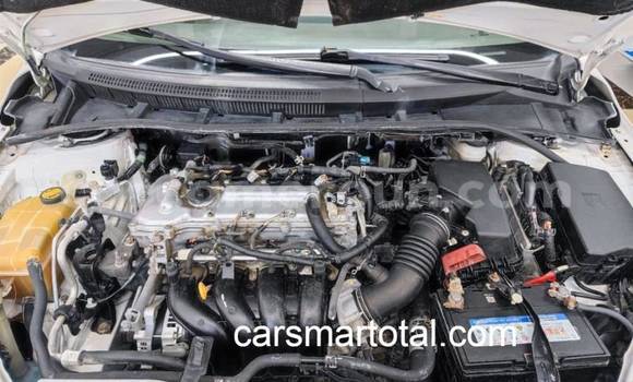 Sayi Na hannu Toyota Corolla White Mota in Mbalmayo a Babban Kamaru Sayi Na hannu Toyota Corolla White Mota in Mbalmayo a Babban Kamaru