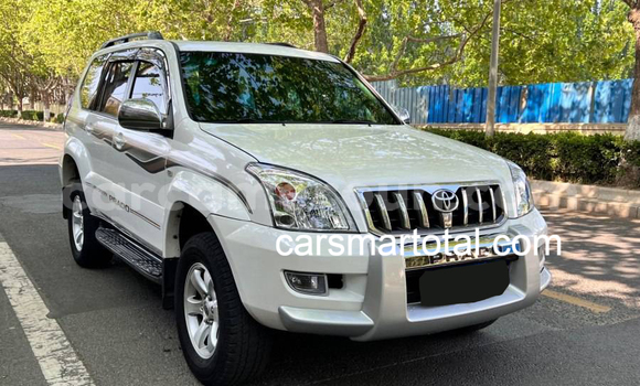 Sayi Na hannu Toyota Prado White Mota in Yabassi a Ƙasar Kamaru Sayi Na hannu Toyota Prado White Mota in Yabassi a Ƙasar Kamaru