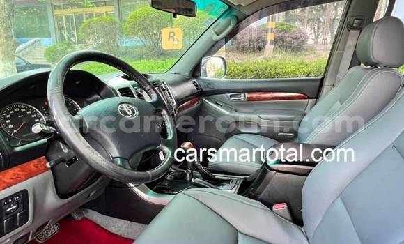 Sayi Na hannu Toyota Prado White Mota in Yabassi a Ƙasar Kamaru Sayi Na hannu Toyota Prado White Mota in Yabassi a Ƙasar Kamaru