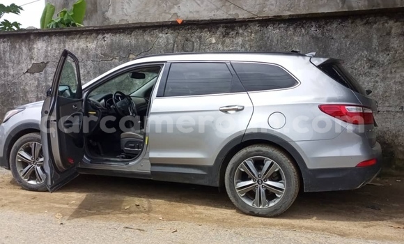 Acheter Occasion Voiture Hyundai Santa Fe Gris à Yaoundé, Central Cameroon Acheter Occasion Voiture Hyundai Santa Fe Gris à Yaoundé, Central Cameroon