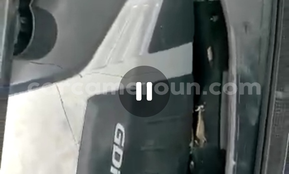 Acheter Occasion Voiture Hyundai Santa Fe Gris à Yaoundé, Central Cameroon Acheter Occasion Voiture Hyundai Santa Fe Gris à Yaoundé, Central Cameroon