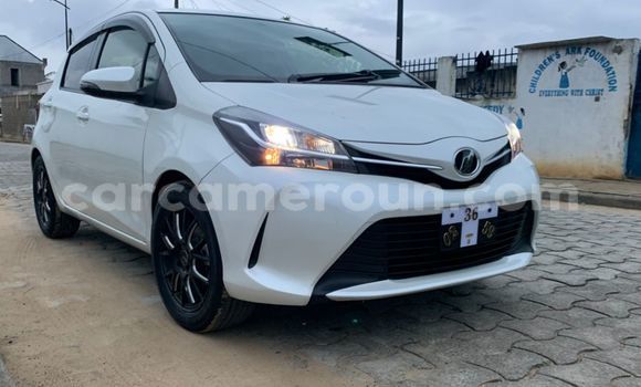 Sayi Na hannu Toyota Yaris White Mota in Douala a Ƙasar Kamaru Sayi Na hannu Toyota Yaris White Mota in Douala a Ƙasar Kamaru