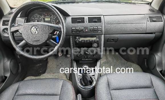 Sayi Na hannu Volkswagen Gol Azurfa Mota in Yaounde a Babban Kamaru Sayi Na hannu Volkswagen Gol Azurfa Mota in Yaounde a Babban Kamaru