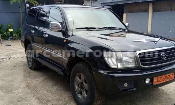 Sayi Na hannu Toyota Land Cruiser Black Mota in Douala a Ƙasar Kamaru Sayi Na hannu Toyota Land Cruiser Black Mota in Douala a Ƙasar Kamaru